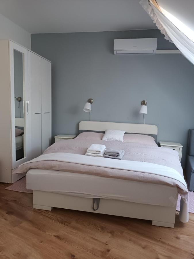 Sasvar Apartment