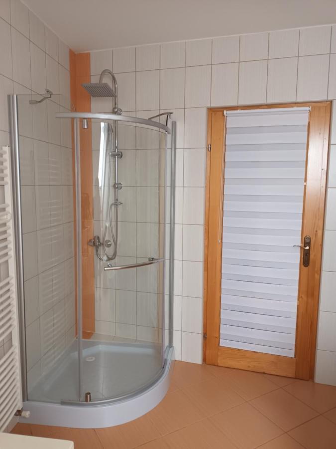 Sasvar Apartment *